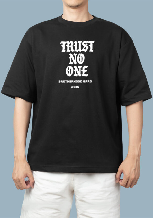 Trust no one Black T-Shirt for Men