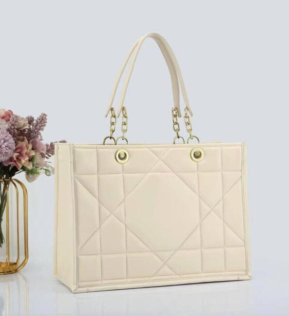 Essential Dior Tote bag For Women