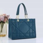 Essential Dior Tote bag For Women